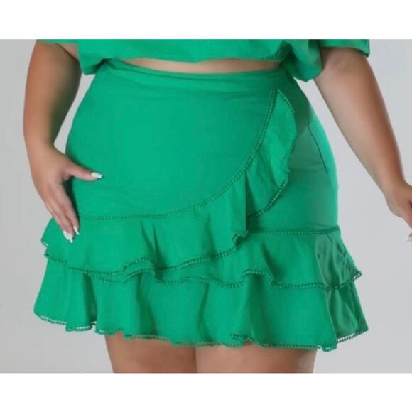 Unique Vintage Find Me Plus Green Ruffle Skirt 3XL NWOT - Picture 1 of 4